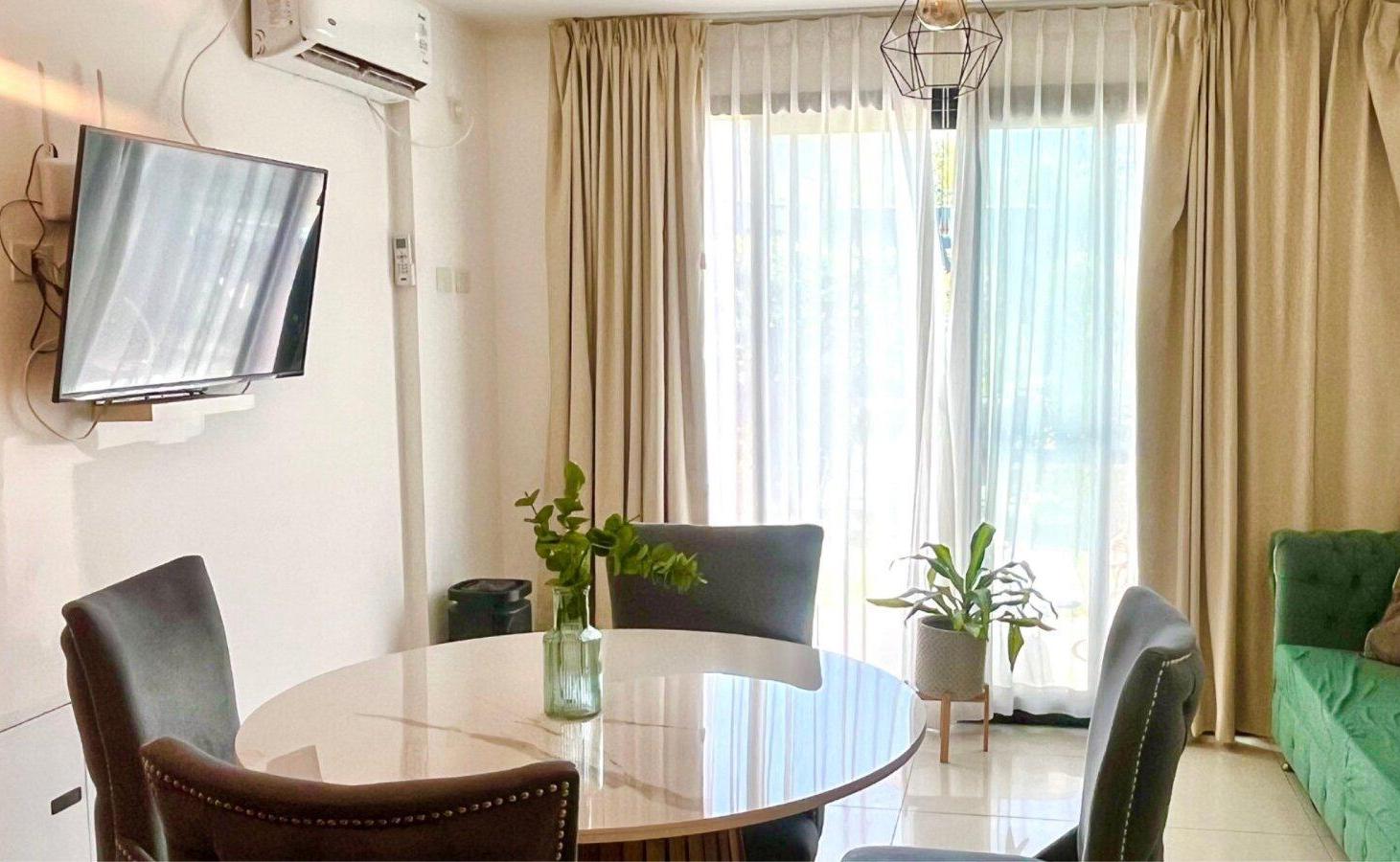Foto de VENTA CASA DÚPLEX 3 AMB CON JARDÍN, PARRILLA, PILETA Y COCHERA, imagen 2