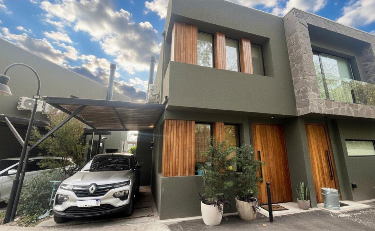 Foto de VENTA CASA DÚPLEX 3 AMB CON JARDÍN, PARRILLA, PILETA Y COCHERA, imagen 1