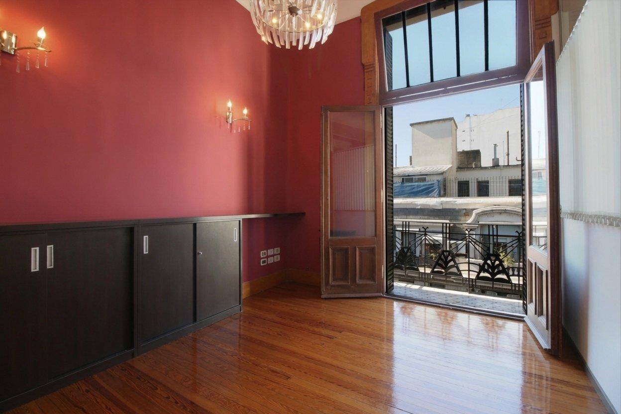 Foto de Venta Semipiso 6 Ambientes Al Frente En Balvanera | Apto Credito y Apto, imagen 1
