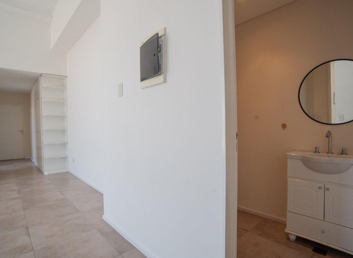 Foto de Venta 3 Amb c Terraza y Cochera - Parque Chacabuco, imagen 1