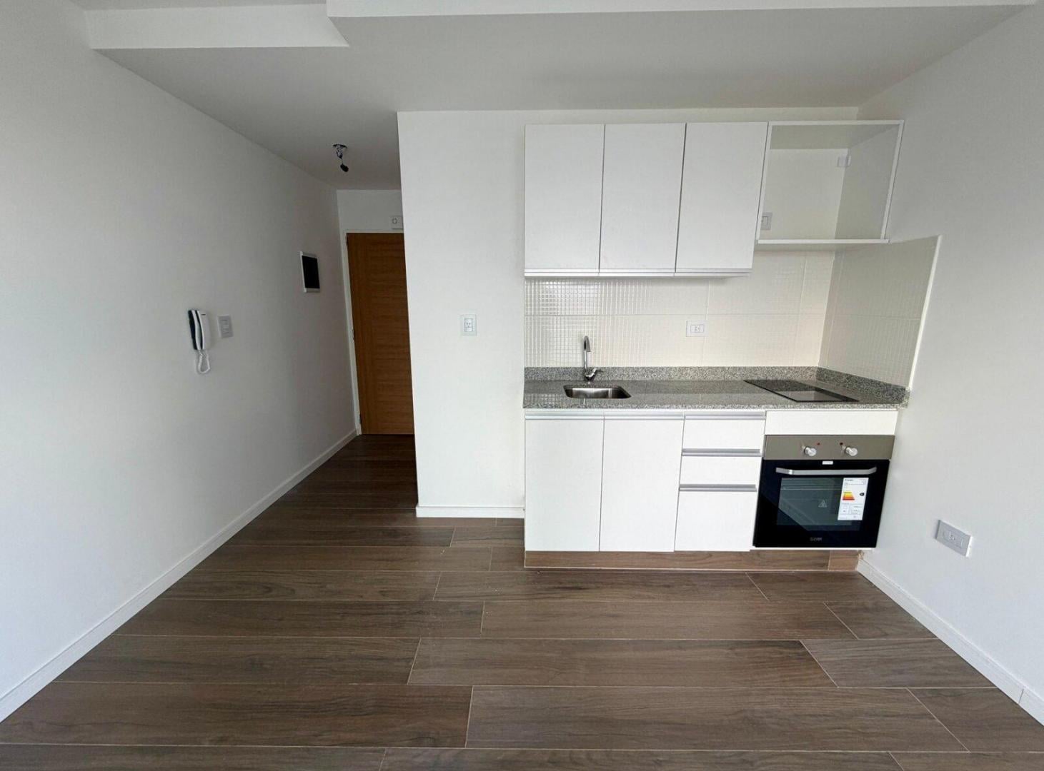 Foto de Alquiler Departamento Monoambiente con balcón en San Cristobal, imagen 2