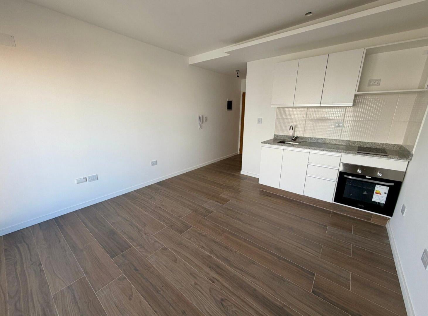 Foto de Alquiler Departamento Monoambiente con balcón en San Cristobal, imagen 1