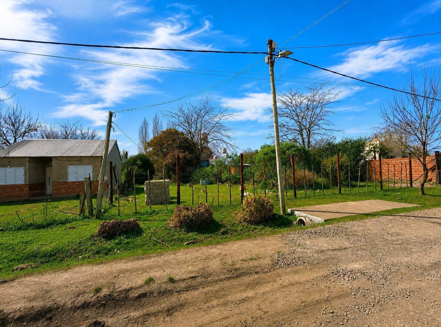 Foto de VENTA LOTE DE 904 M² CON MEJORAS Y OBRA INICIADA – GENERAL RODRIGUEZ, imagen 1