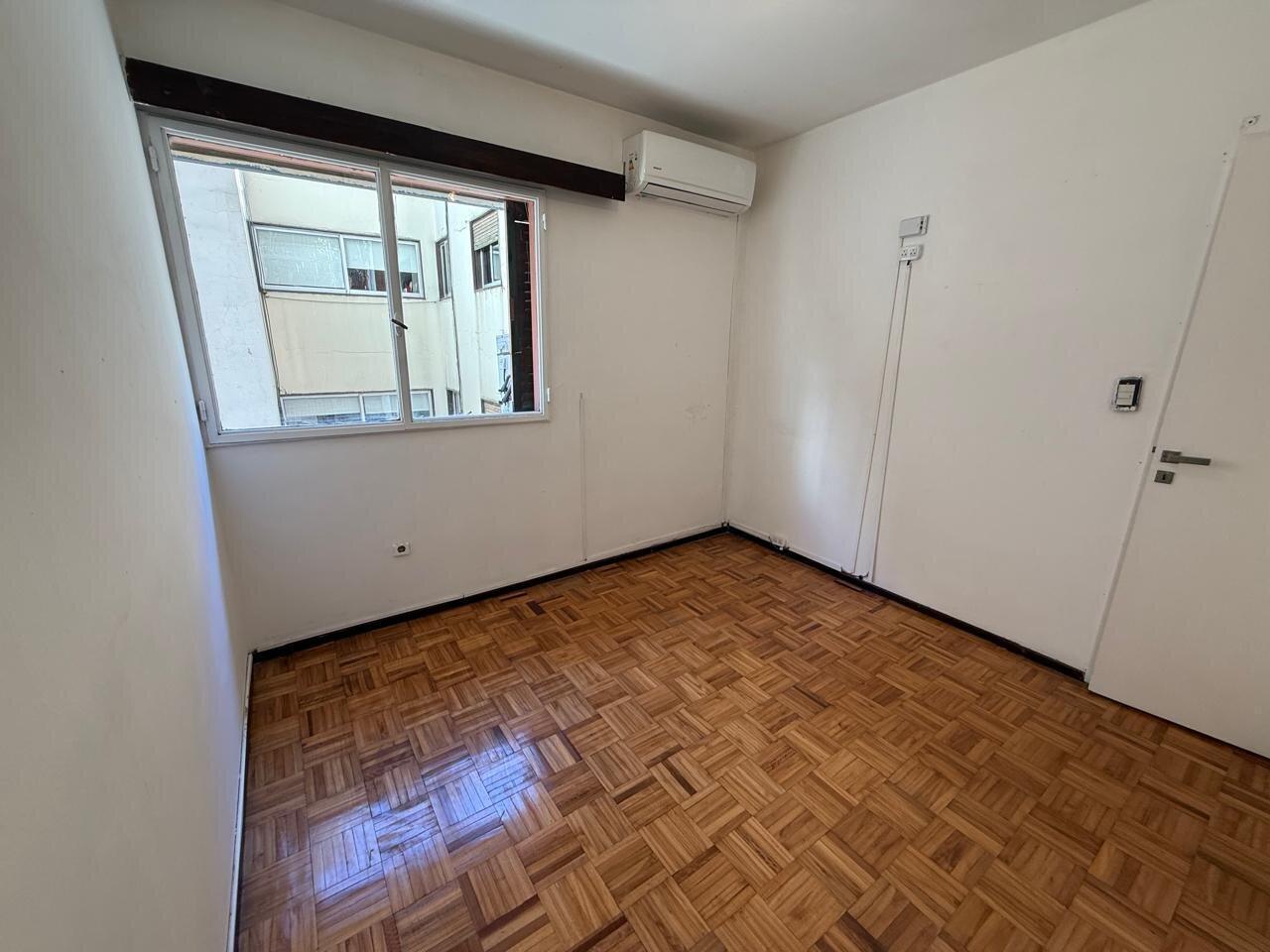 Foto de Alquiler Departamento dos ambientes en Dúplex con baño y toilette en, imagen 5