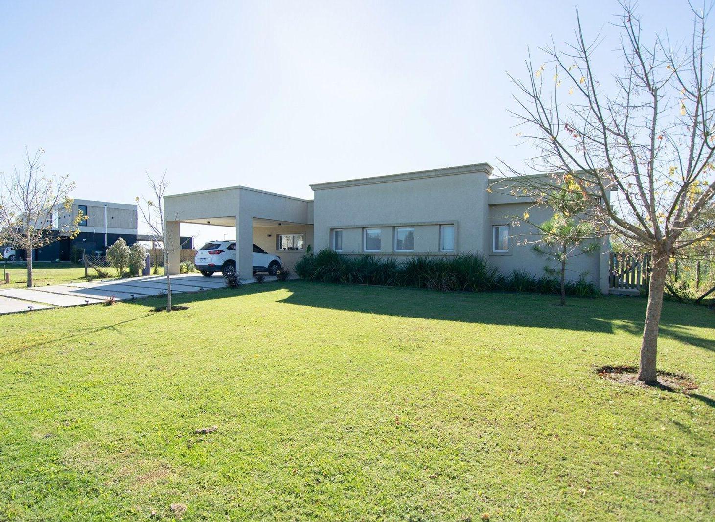Foto de VENTA CASA EL NAUDIR ESCOBAR, 4 AMB CON PILETA, imagen 3