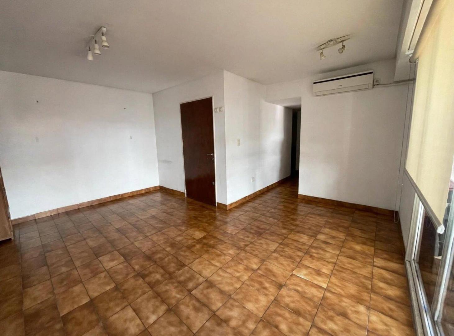 Foto de ALQUILER DEPARTAMENTO 2 AMBIENTES CON COCHERA CENTRO DE MARTINEZ, imagen 2
