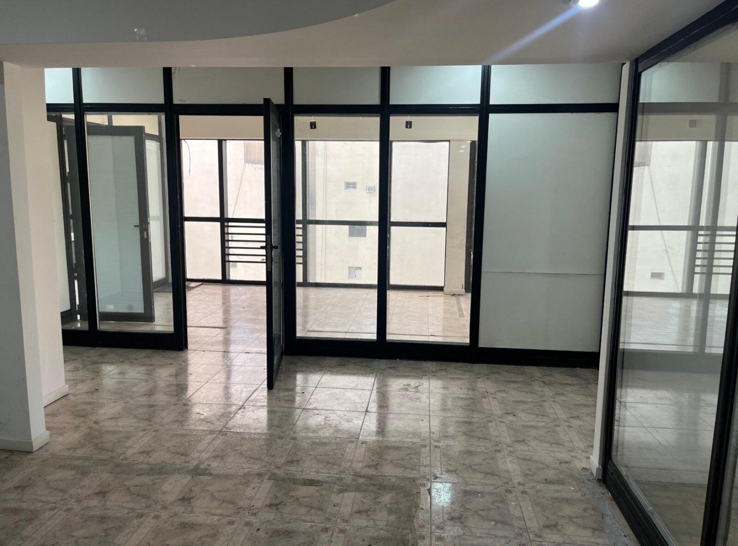 Foto de Venta Oficina piso 12. Montevideo y Av. Corrientes., imagen 3