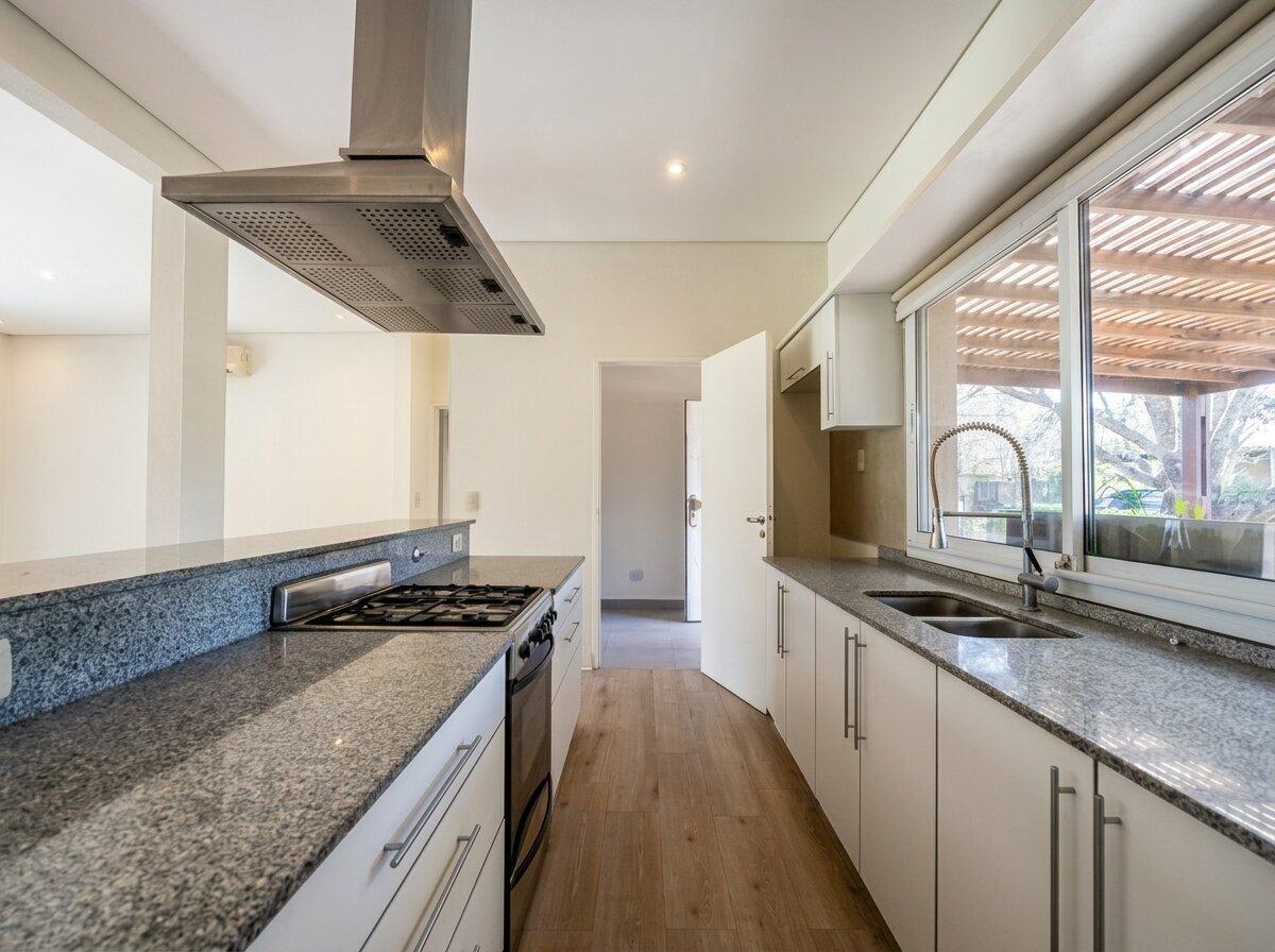 Foto de VENTA CASA 4 AMB CON DEPENDENCIA | BARRIO PRIVADO LA RESERVA | PILAR |, imagen 4