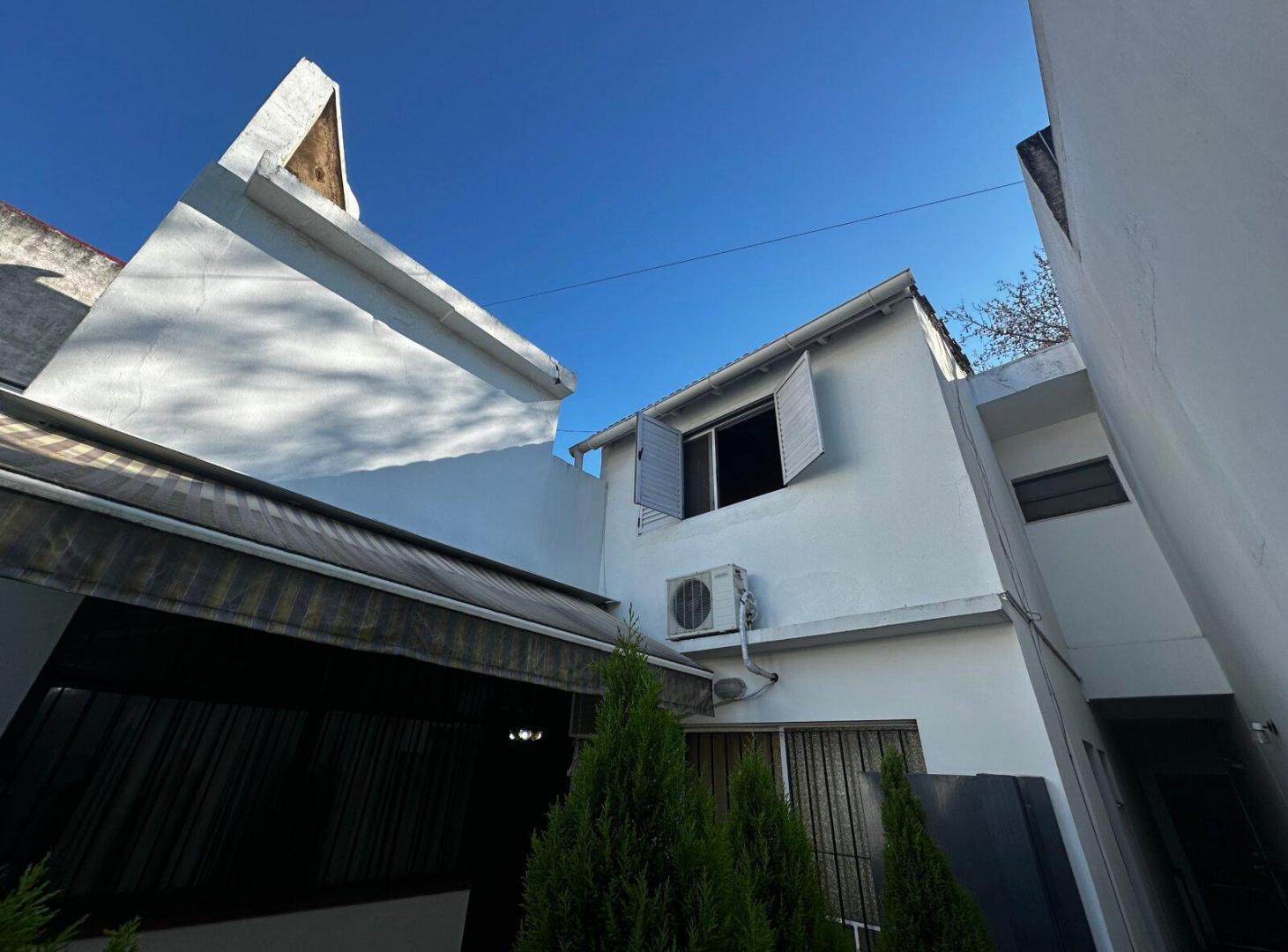 Foto de VENTA CASA 5 AMB. CON COCHERA LANÚS OESTE, imagen 5