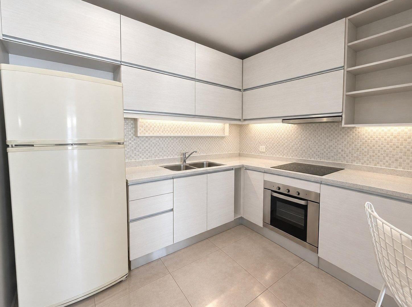 Foto de VENTA 2 AMBIENTES BALCÓN | SUITE + TOILETTE | COCHERA Y BAULERA 60 M2, imagen 4