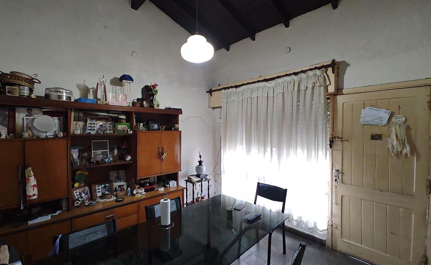 Foto de Venta de casa a Refaccionar en Castelar - lote de 246 mts - Casa +, imagen 5