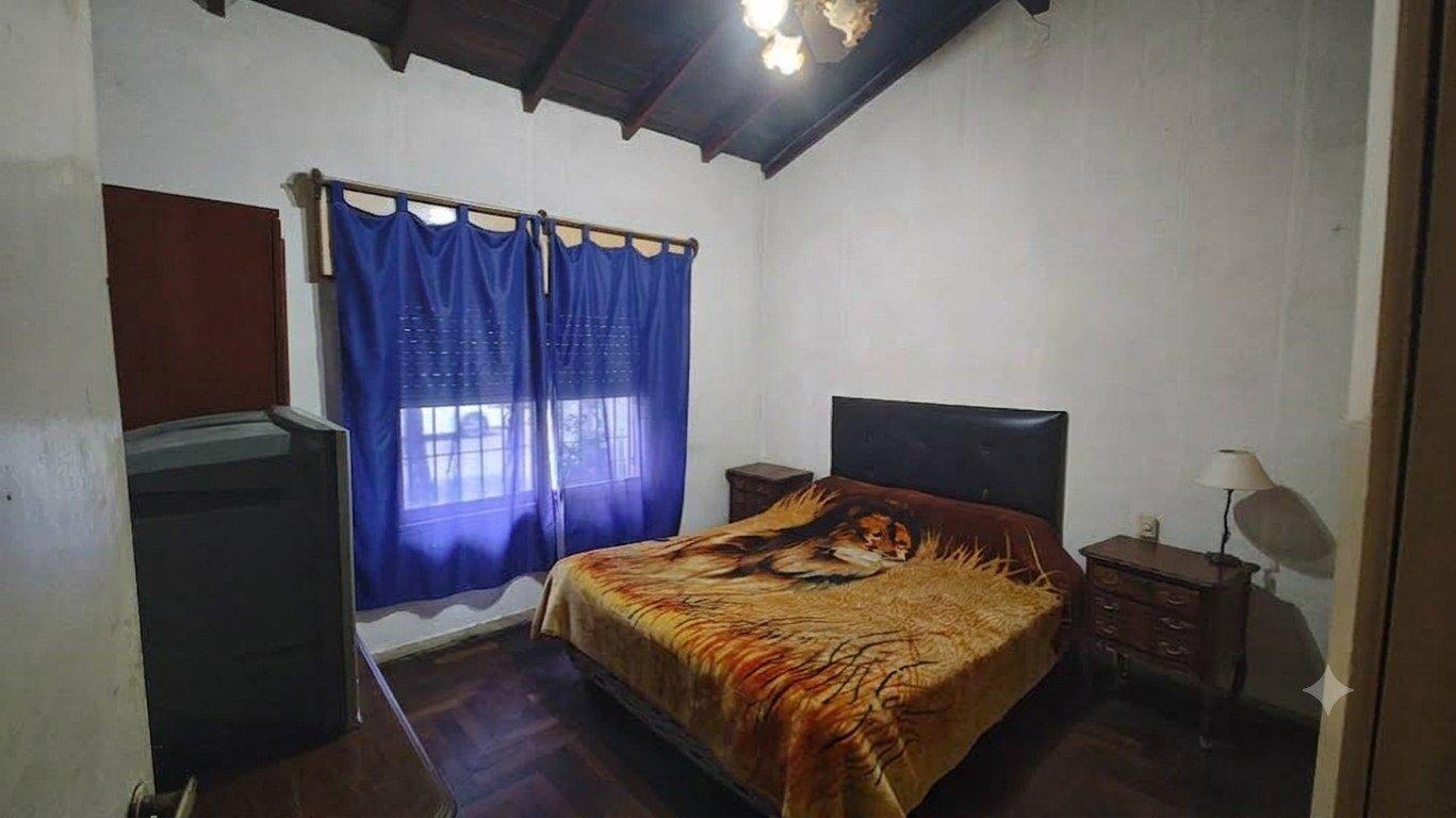 Foto de Venta de casa a Refaccionar en Castelar - lote de 246 mts - Casa +, imagen 1