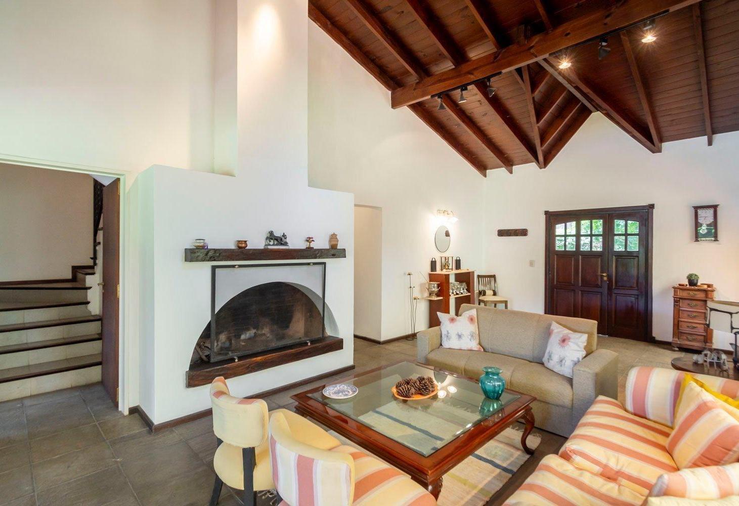 Foto de Venta Casa Barrio el Portillo Piscina Chimenea, imagen 3