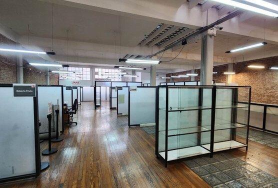 Foto de VENTA OFICINA COMERCIAL EN CABA DE TRES PLANTAS, imagen 2