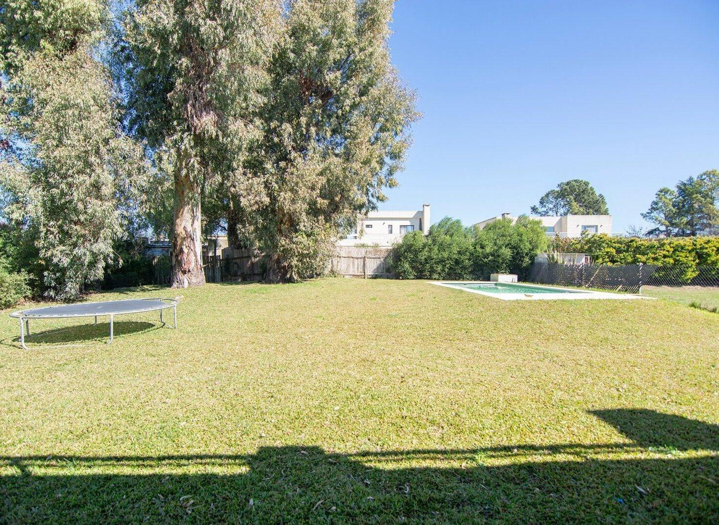Foto de Venta Casa en Barrio San Matías - Área 3 - Pileta y gran jardín - Belén, imagen 5