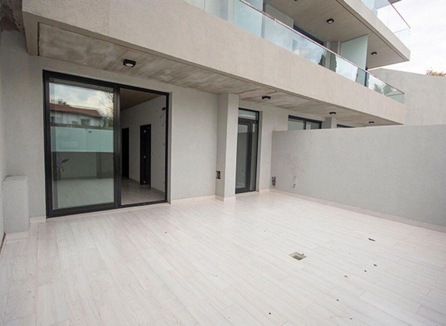 Foto de VENTA 2 amb con Patio en Villa del Parque, imagen 2