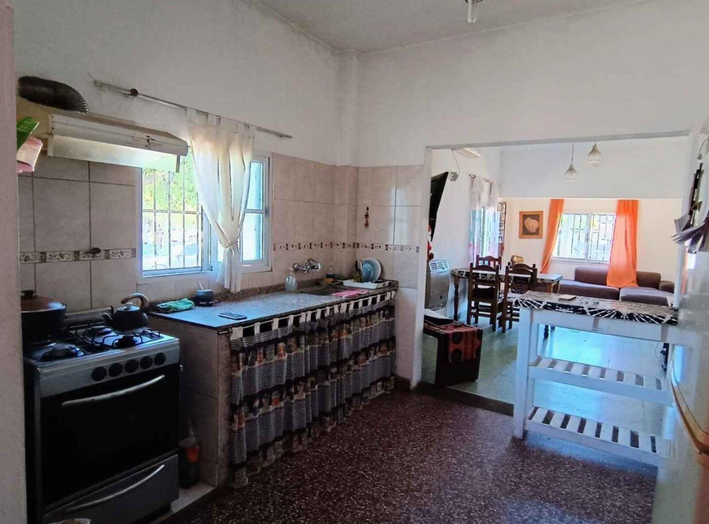 Foto de VENTA CASA CON PILETA JARDIN MORENO APTO CREDITO, imagen 5