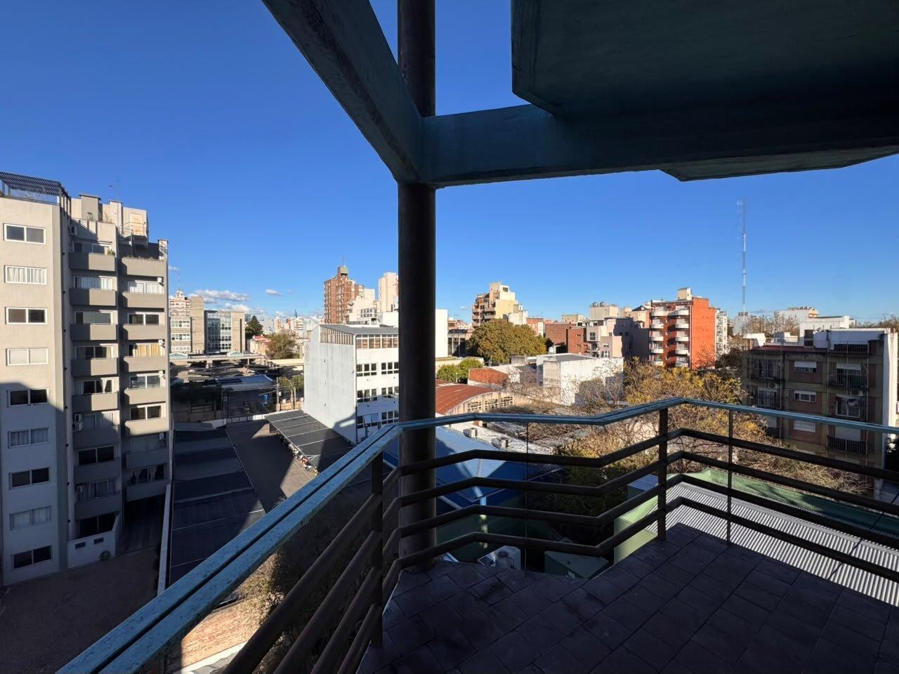 Foto de Departamento 2 ambientes 6° piso Morón centro, imagen 1