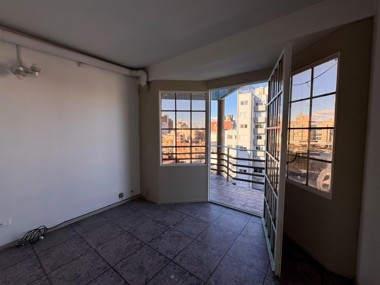 Foto de Departamento 2 ambientes 6° piso Morón centro, imagen 5