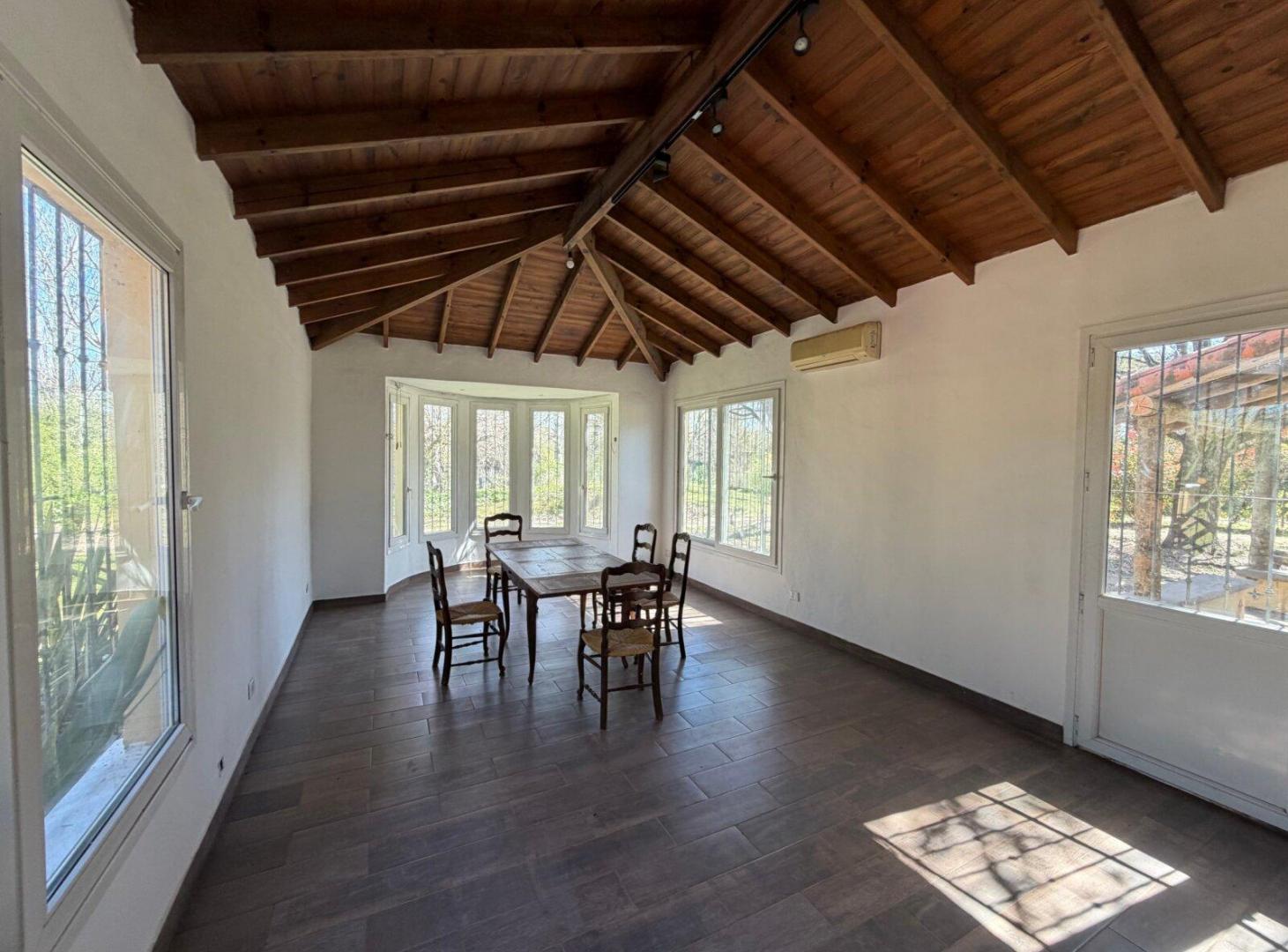 Foto de VENTA CASA - CHACRAS DEL OCHO, imagen 2