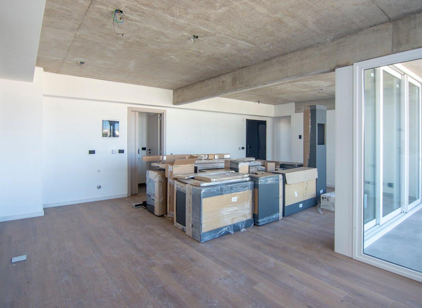 Foto de VENTA DEPTO 4 AMBIENTES CON BALCÓN EN 4TO PISO EN DEVOTO, imagen 4
