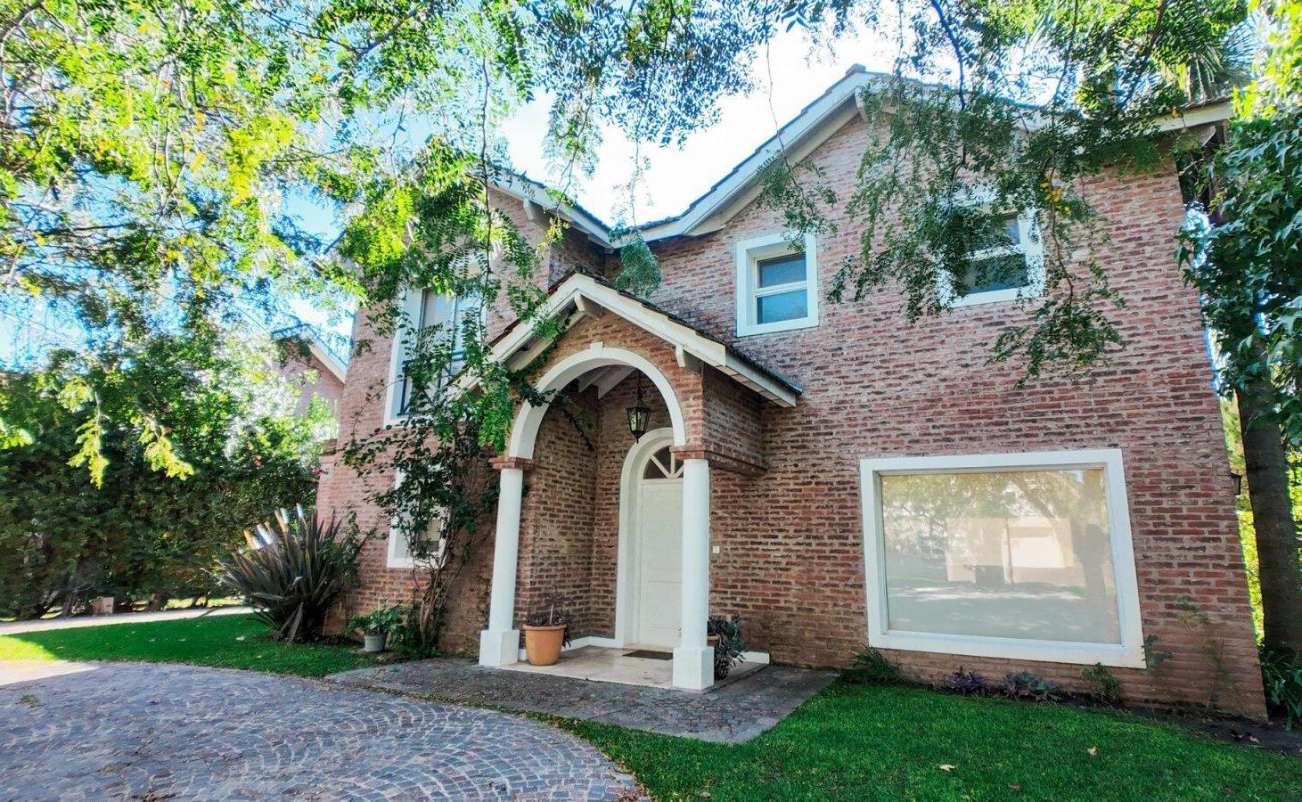 Foto de VENTA CASA 5 AMBIENTES - CLUB DE CAMPO PUEYRREDON - PILAR, imagen 2