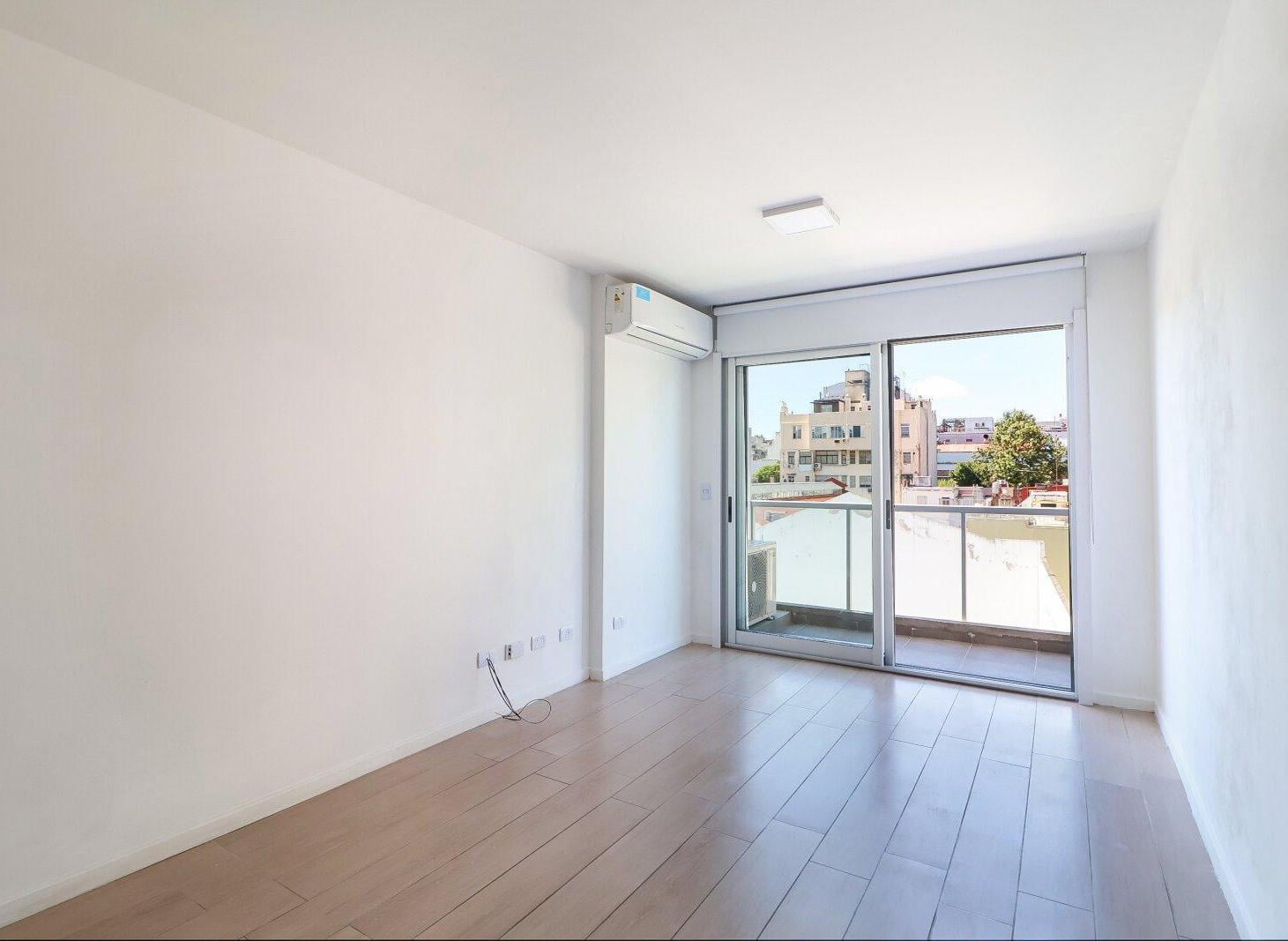 Foto de Departamento Monoambiente con balcon en Almagro, imagen 1