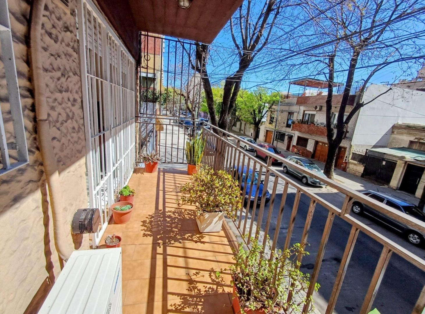 Foto de Venta departamento 2 ambientes balcon y patio Mataderos, imagen 1