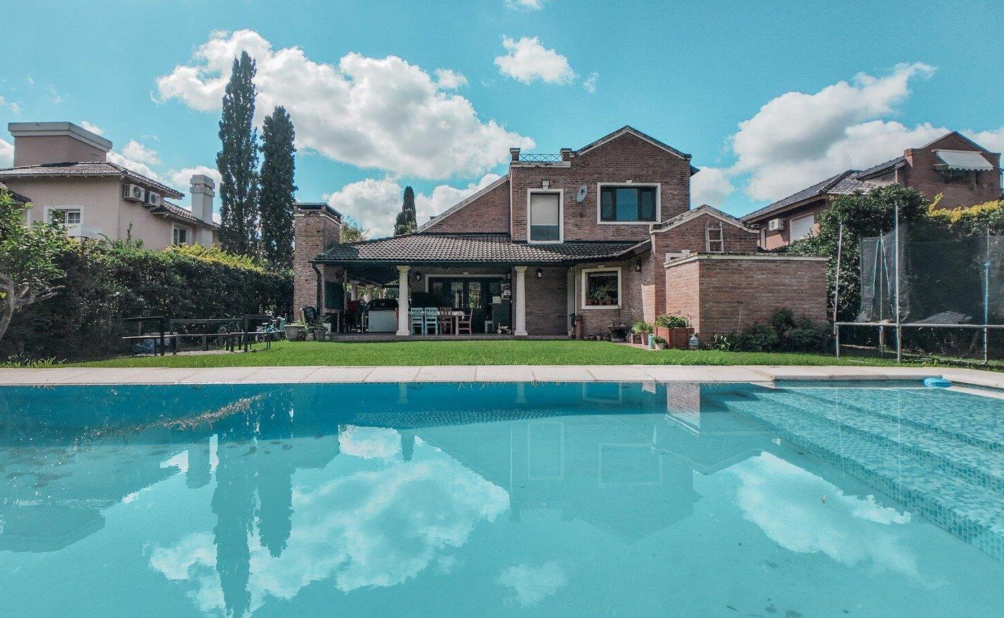 Foto de VENTA CASA - LOTE CENTRAL - CLUB DE CAMPO PUEYRREDON, imagen 5