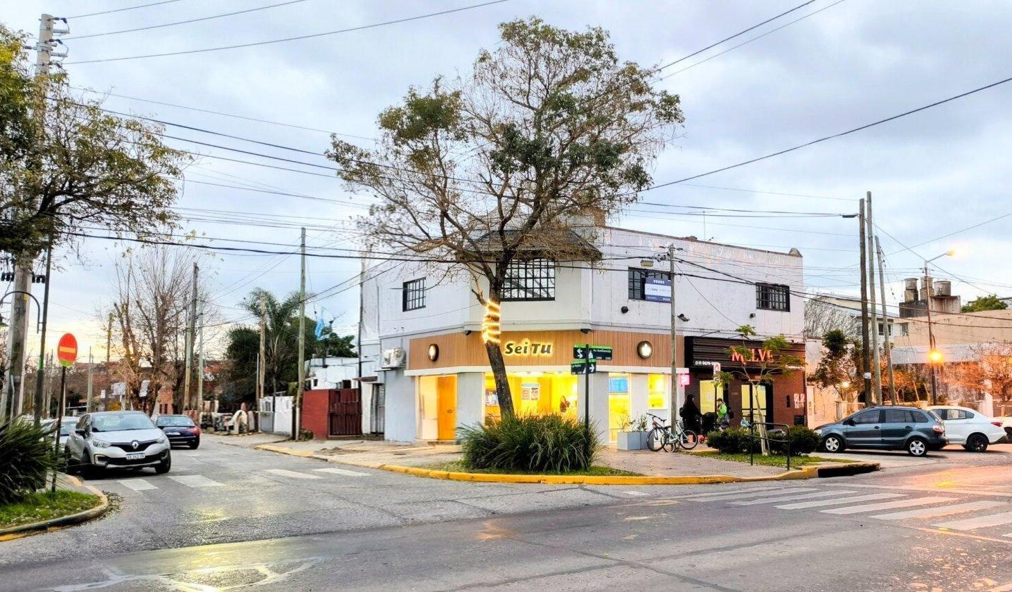 Foto de PH a refaccionar 4 + local apto permuta Virreyes, imagen 2