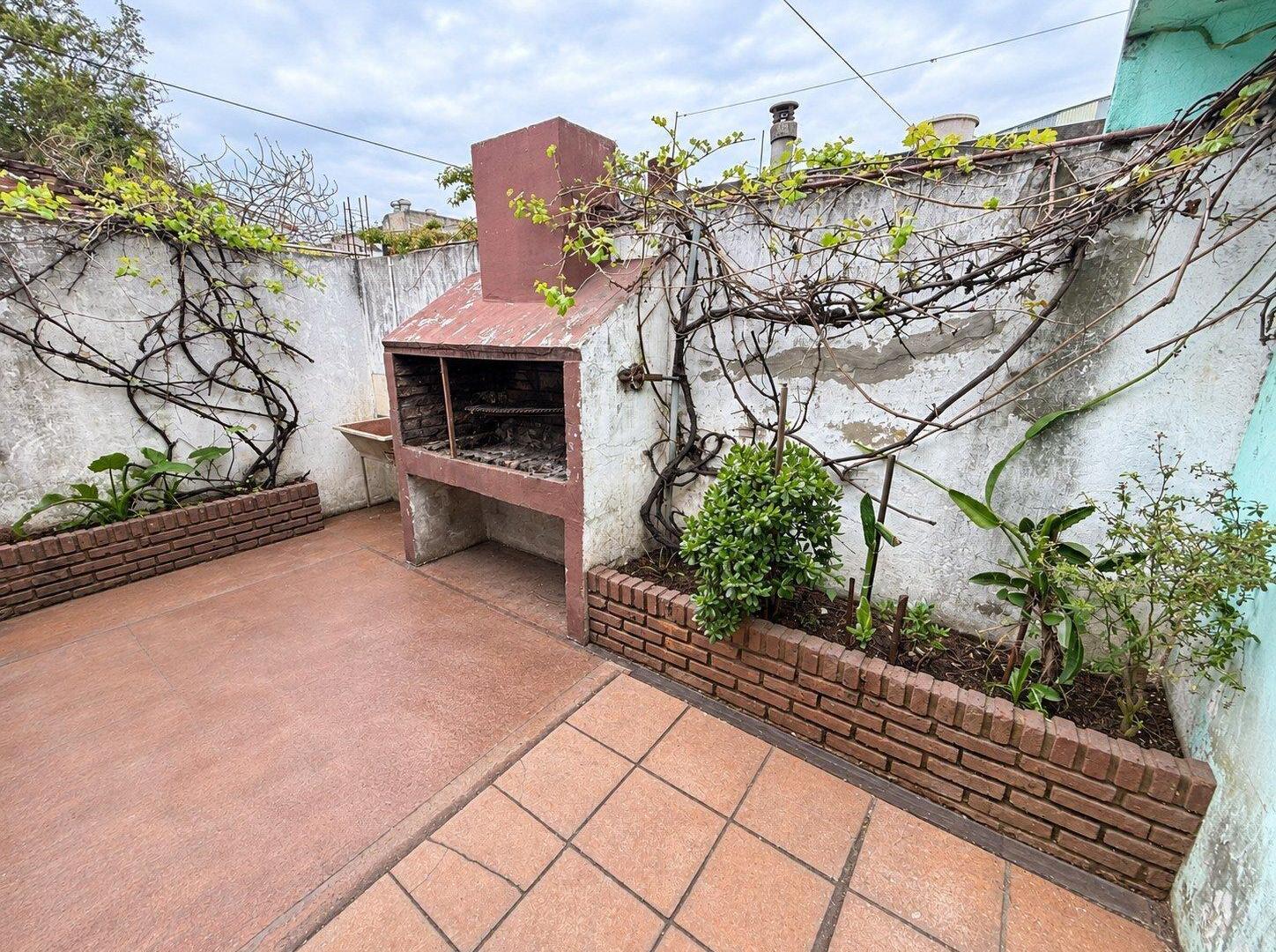 Foto de VENTA GALPÓN PH CON OFICINAS, DEPÓSITOS EN CASEROS, imagen 3