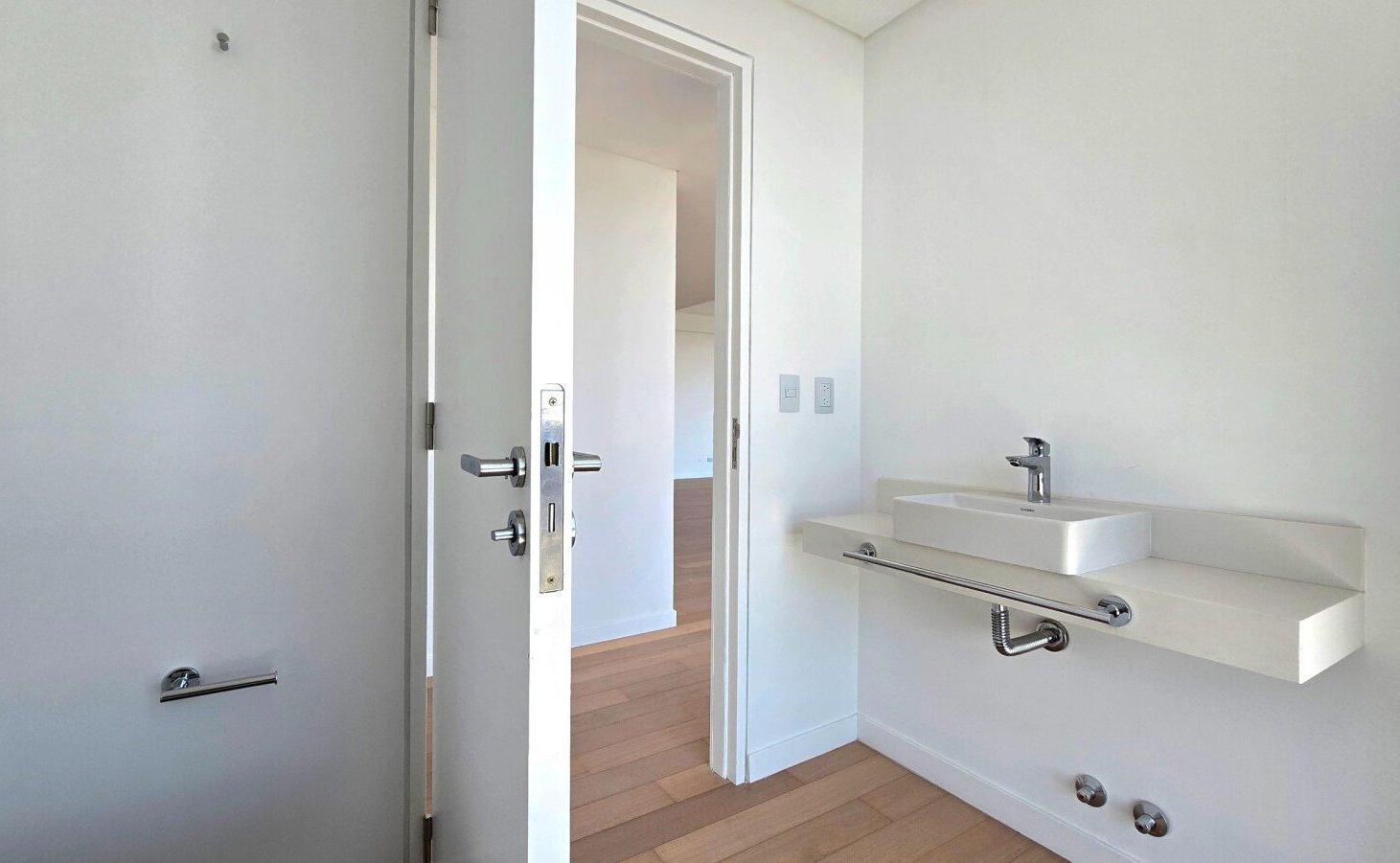 Foto de VENTA INFINITY TOWERS VTE LOPEZ TRIPLEX 5 AMBIENTES A ESTRENAR, imagen 3