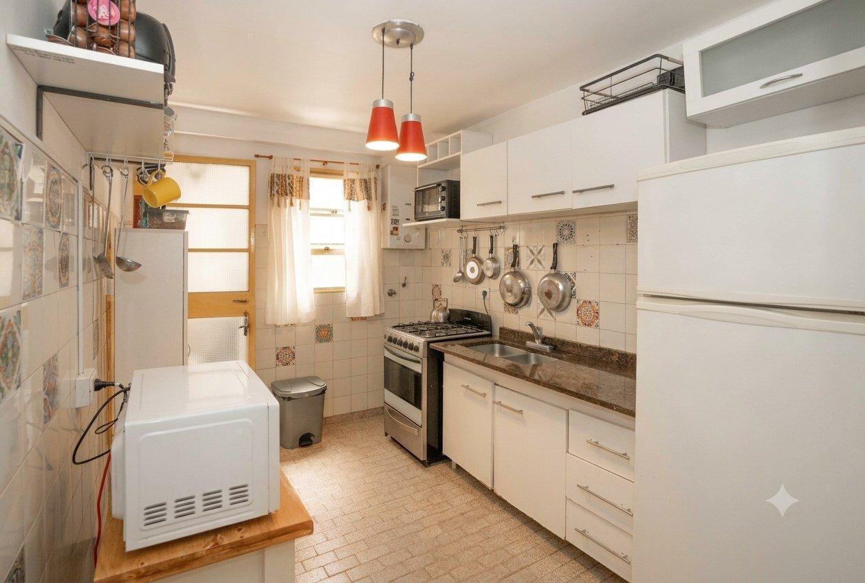 Foto de Venta 4 ambientes con dependencia Patio y balcón corrido, imagen 5