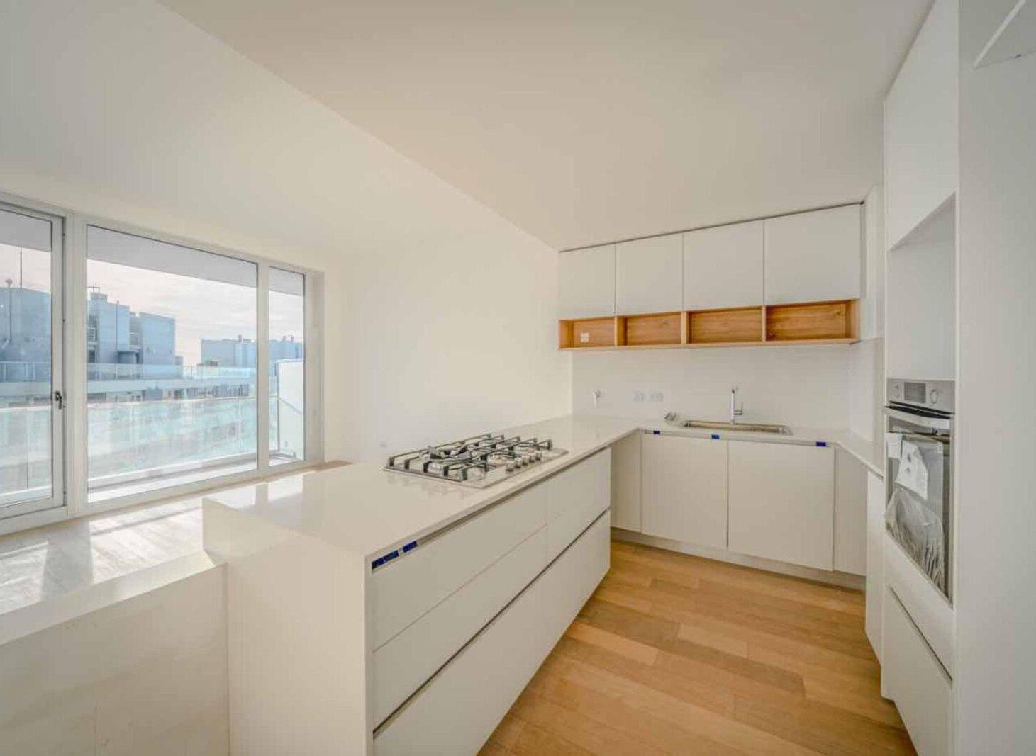 Foto de VENTA DEPTO INFINITY TOWERS VTE LOPEZ TRIPLEX 5 AMBIENTES, imagen 3