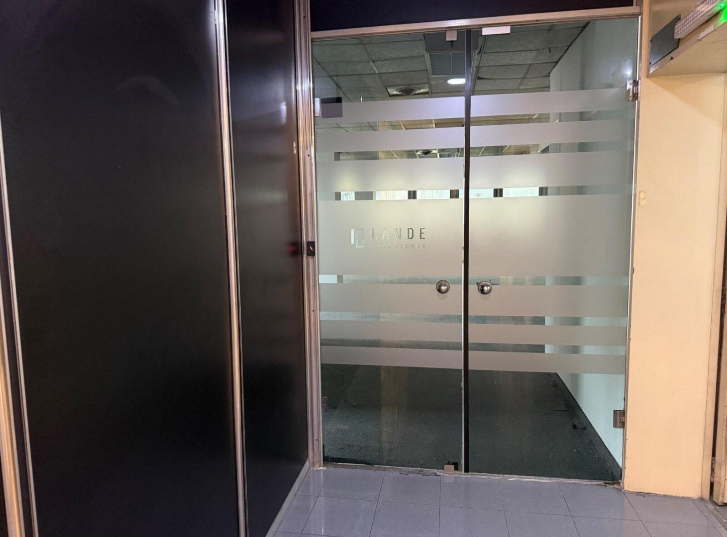 Foto de Alq Oficina microcentro, 225 m2, c/ 2 cocheras, imagen 2