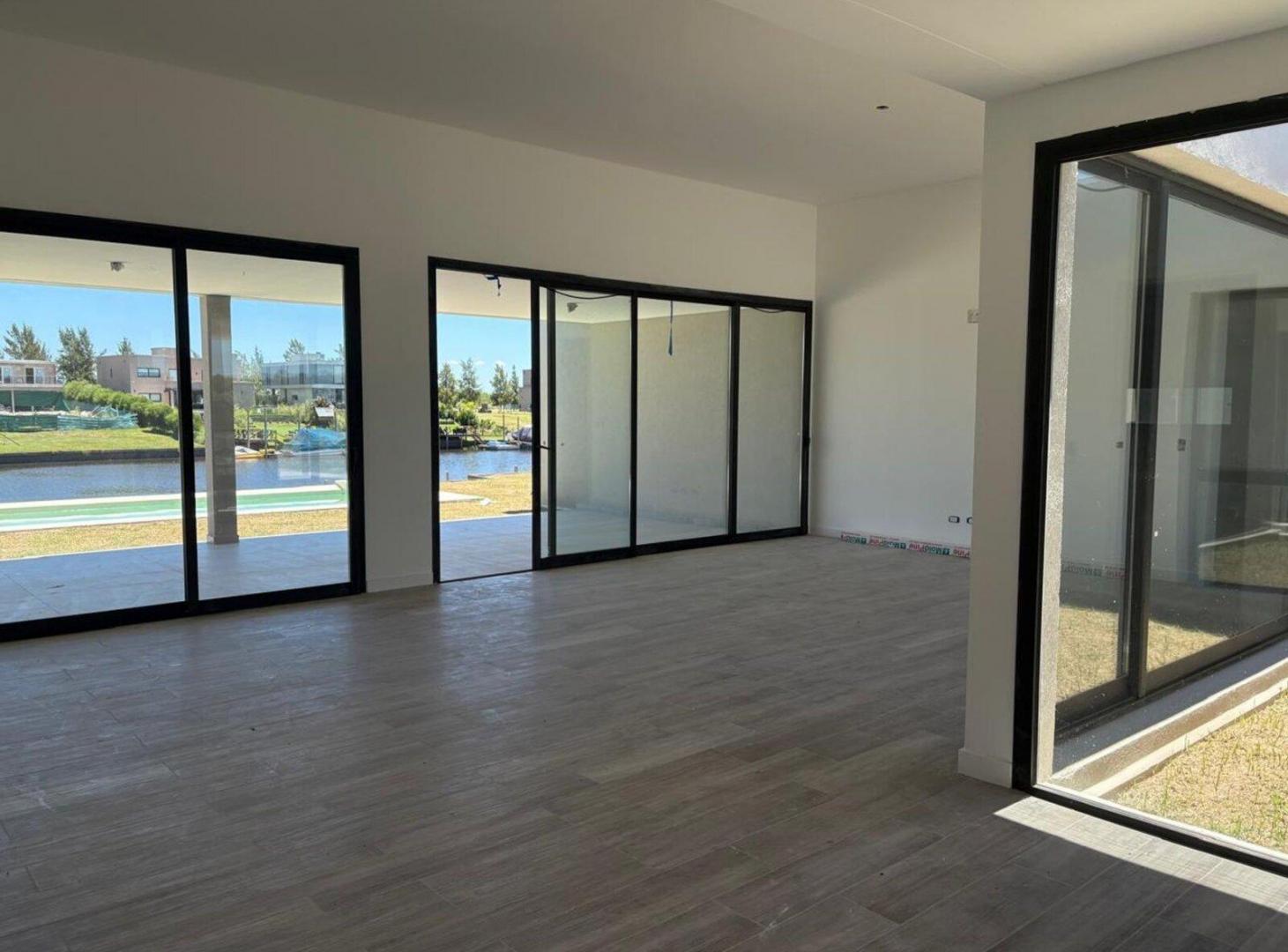 Foto de Venta Casa 5 ambientes en Naudir con salida al rio, imagen 4
