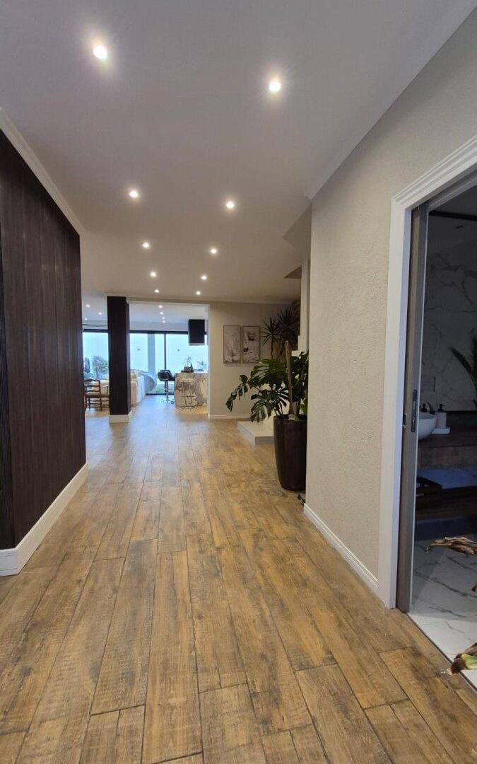Foto de Venta Casa a Estrenar Ramos Mejia 7 ambientes Pileta/Patio/2 cocheras, imagen 2