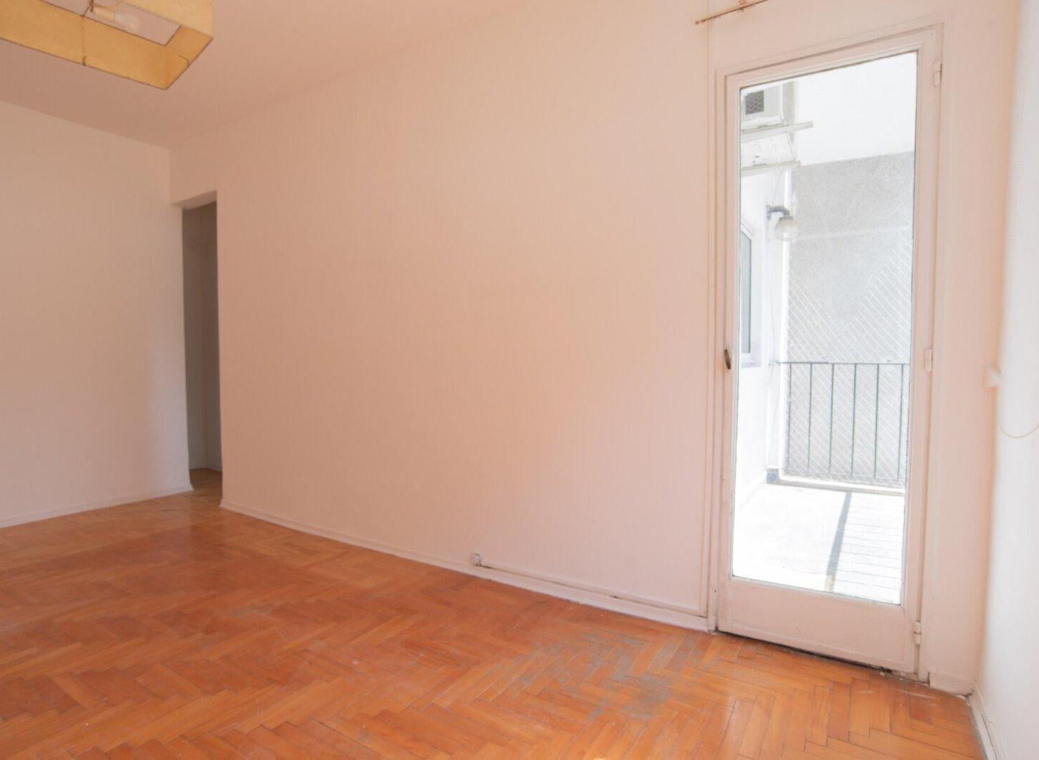 Foto de Venta de departamento de 3 ambientes con balcón y mucha luz en Cañitas, imagen 3