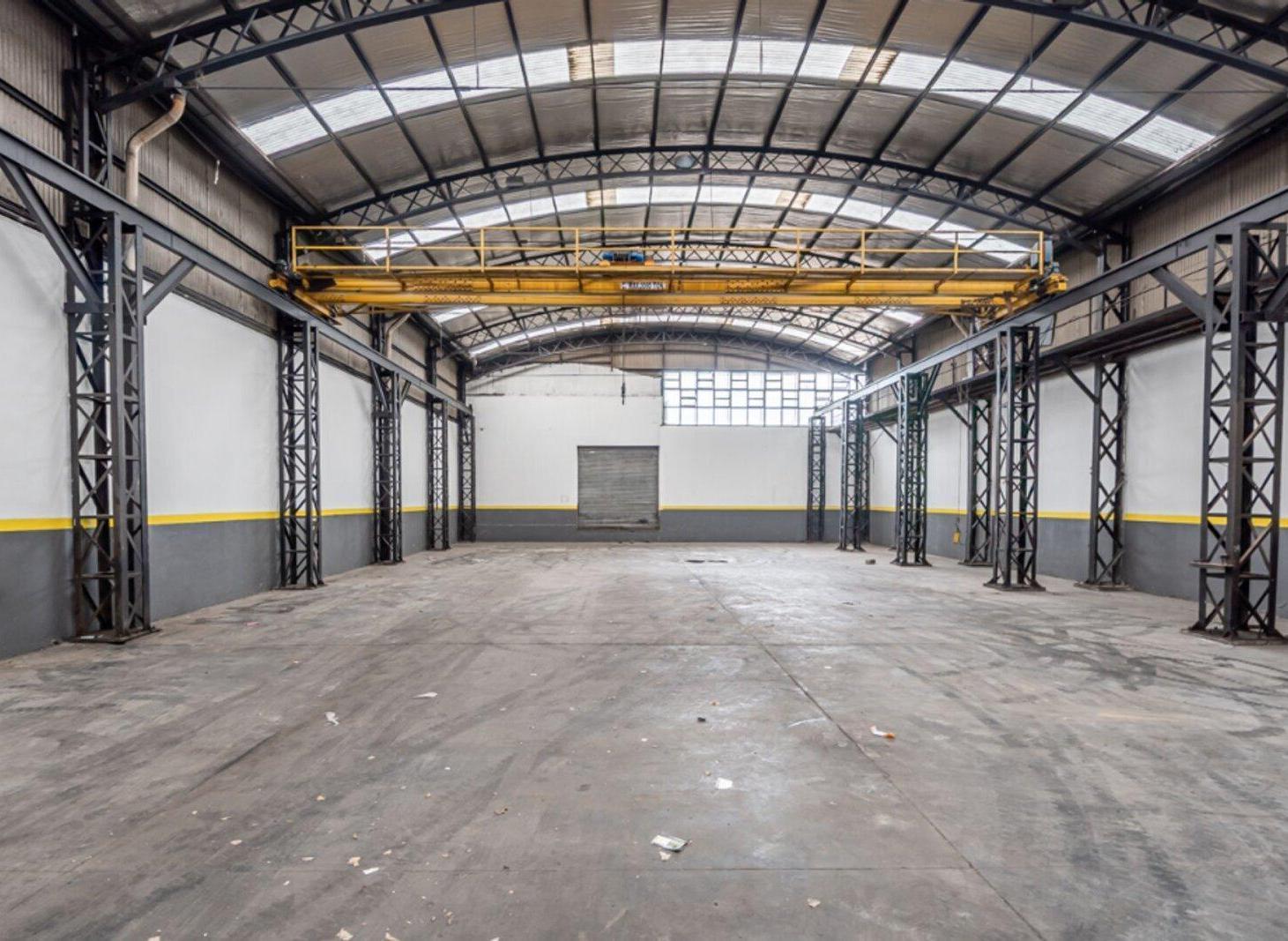 Foto de VENTA GALPÓN INDUSTRIAL CON RENTA 960 m² – 11 M DE ALTURA – PUENTE GRÚA, imagen 3