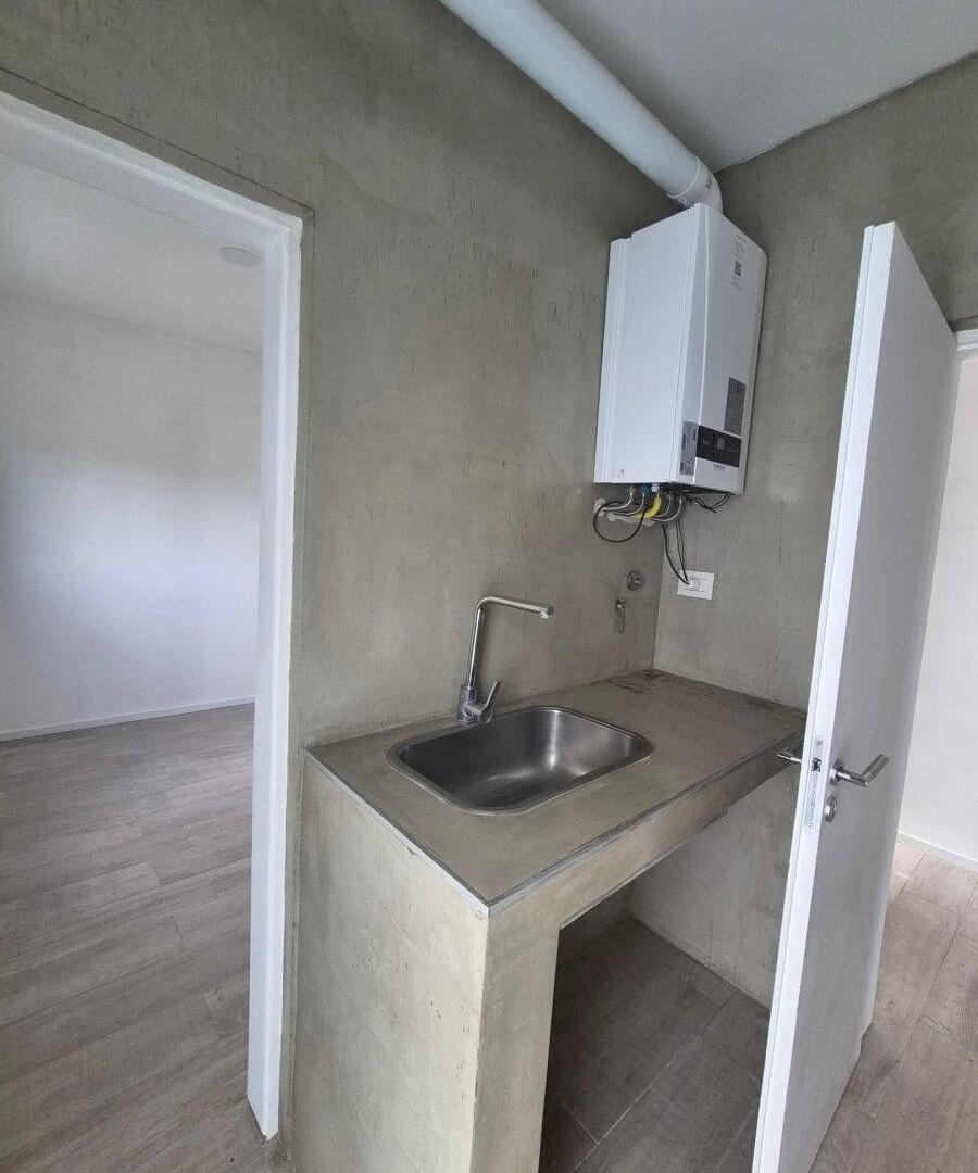 Foto de VENTA CASA 3 DORMITORIOS - PILETA - BARRIO EL ALJIBE, imagen 4