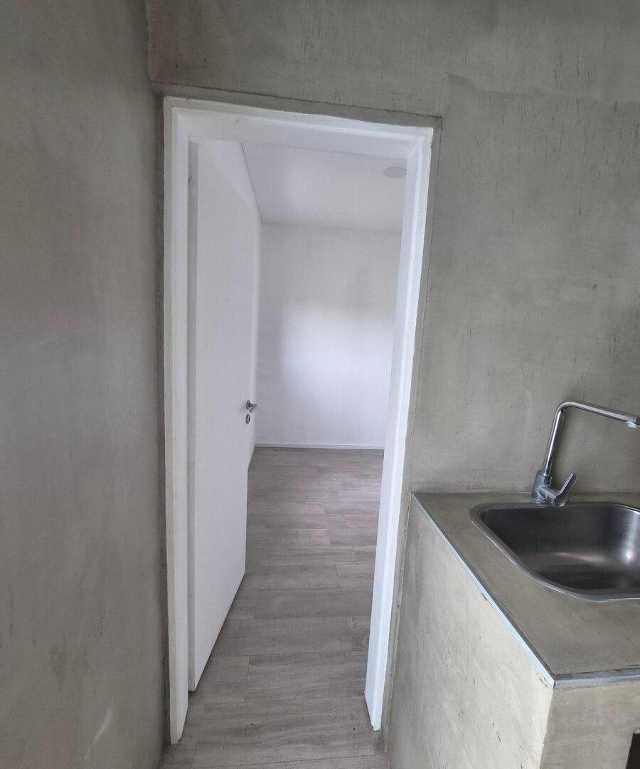 Foto de VENTA CASA 3 DORMITORIOS - PILETA - BARRIO EL ALJIBE, imagen 5
