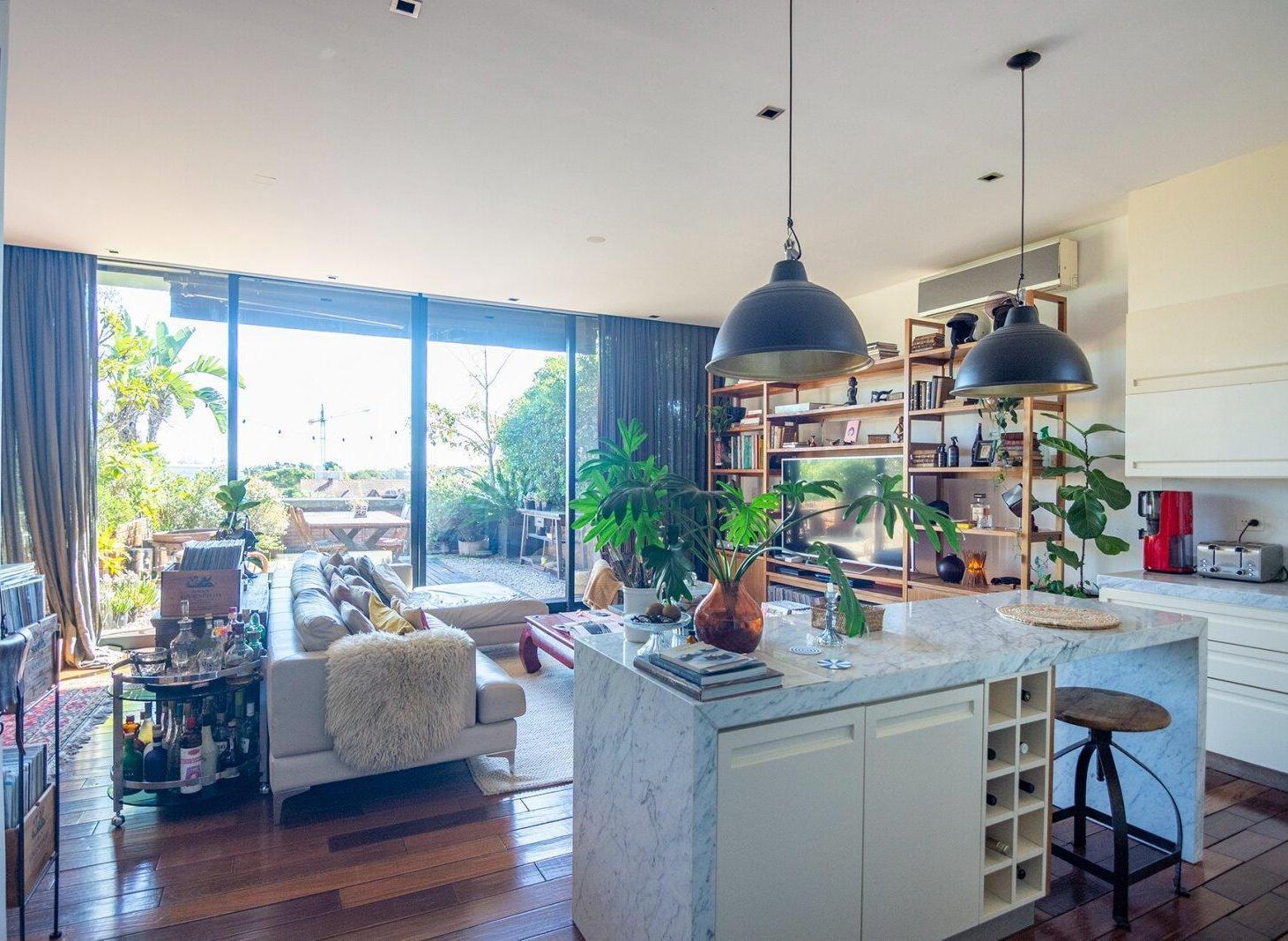Foto de Departamento en venta San Isidro Loft con patio y cochera, imagen 2