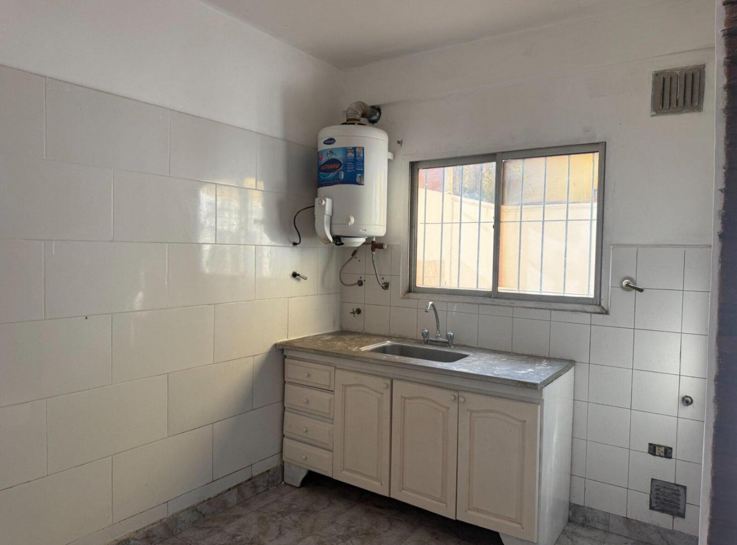 Foto de VENTA PH 3 amb PB - c/patio - Gral Pacheco, imagen 2