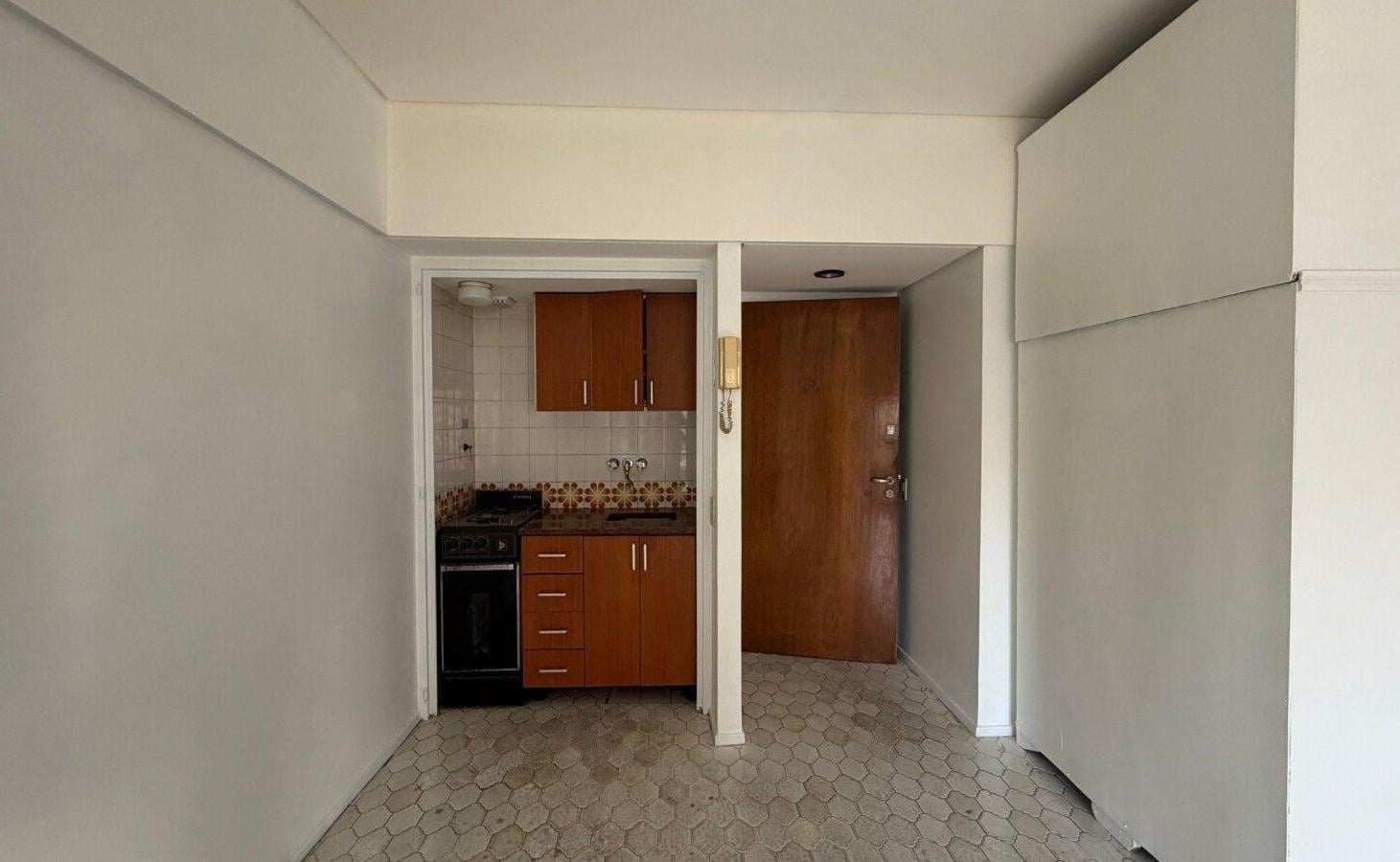 Foto de Venta Depto. Balvanera Monoambiente con balcon, imagen 1