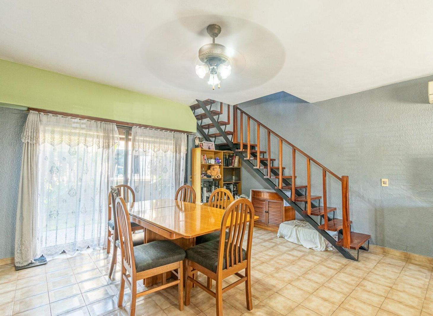 Foto de VENTA CASA 3 AMB EN HURLINGHAM C/ JARDÍN Y GARAGE, imagen 3