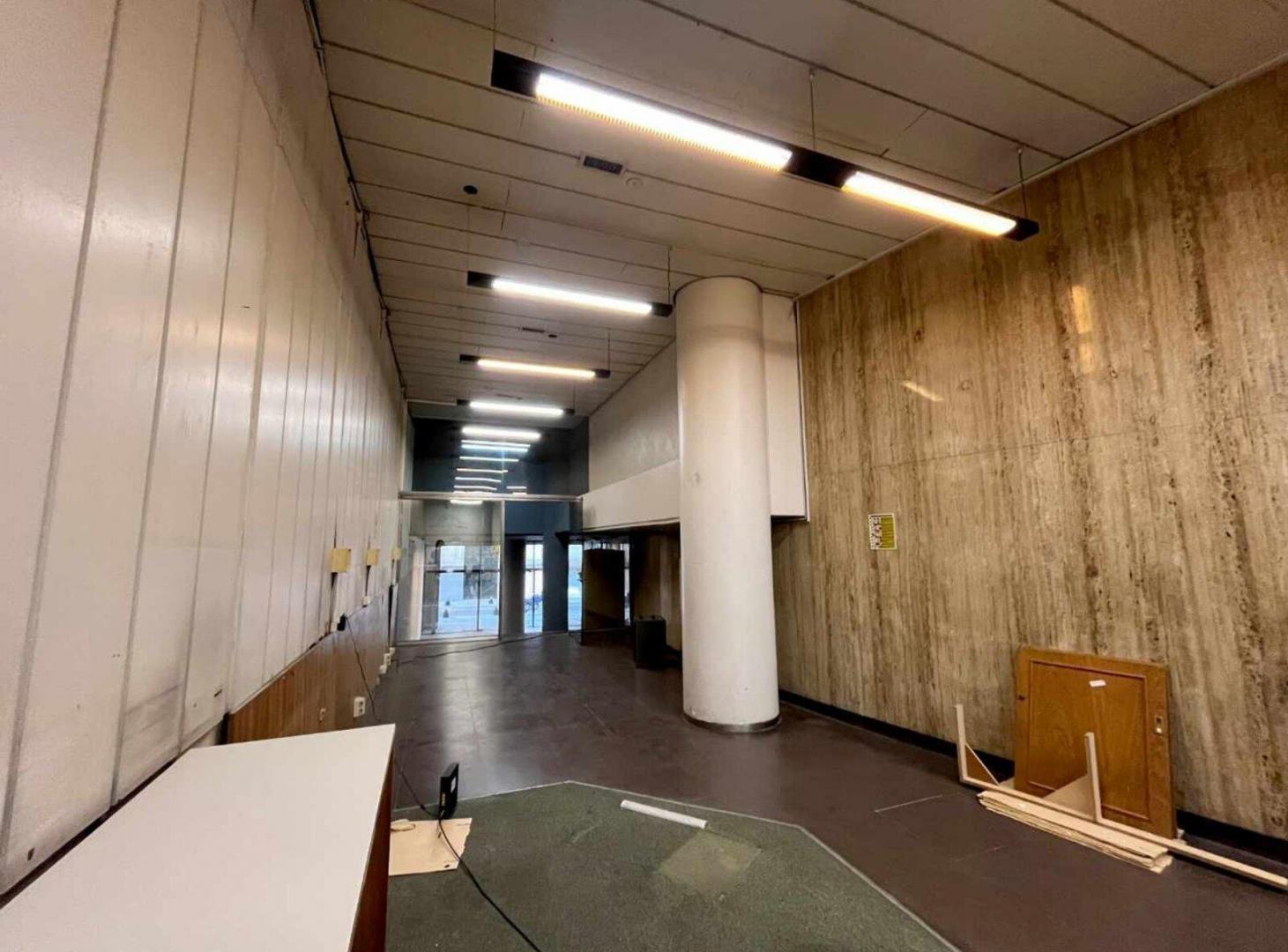 Foto de VENTA LOCAL CON 3 PISOS DE OFICINAS EN TOTAL 904 M2 CENTRO., imagen 3