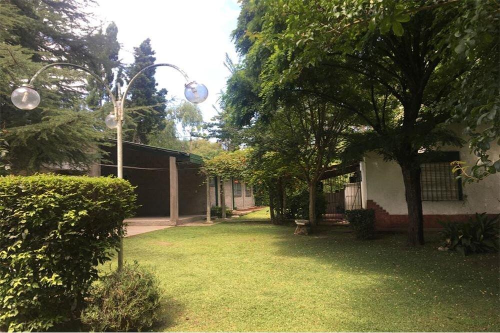 Foto de Quinta en Venta con Pileta y Gran Parque – 1.491 m² – 3 Dormitorios, imagen 1
