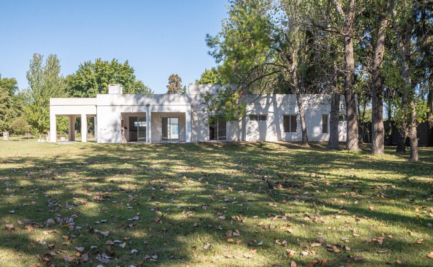 Foto de Casa a estrenar 3 dormit. 1500 mts terreno Haras del Sol, Pilar, imagen 2
