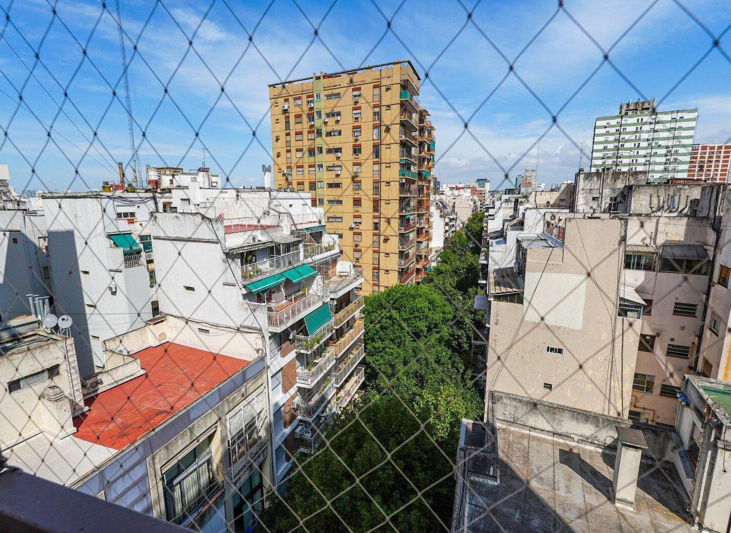 Foto de Venta piso alto al frente | 116 m² | 3 amb + dependencia | Balcón y, imagen 1