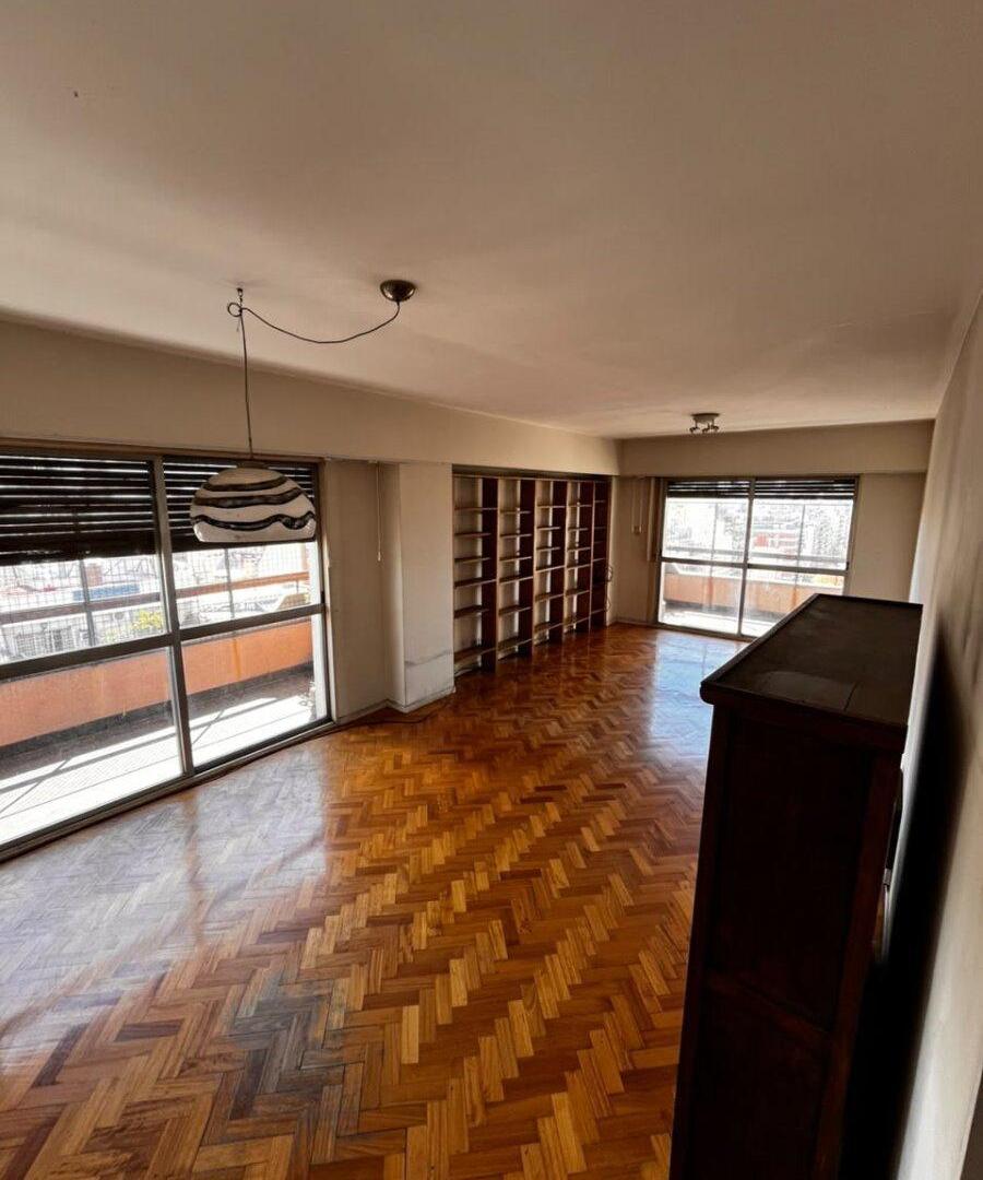 Foto de VENTA DEPTO 5 AMB EN PISO ALTO EN PALERMO, imagen 3